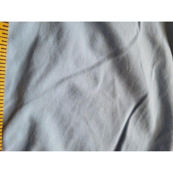 American Eagle Outfitters Classic Fit, 9" Inseam Baby Blue, Khaki Shorts Mens 30 - Picture 6 of 8